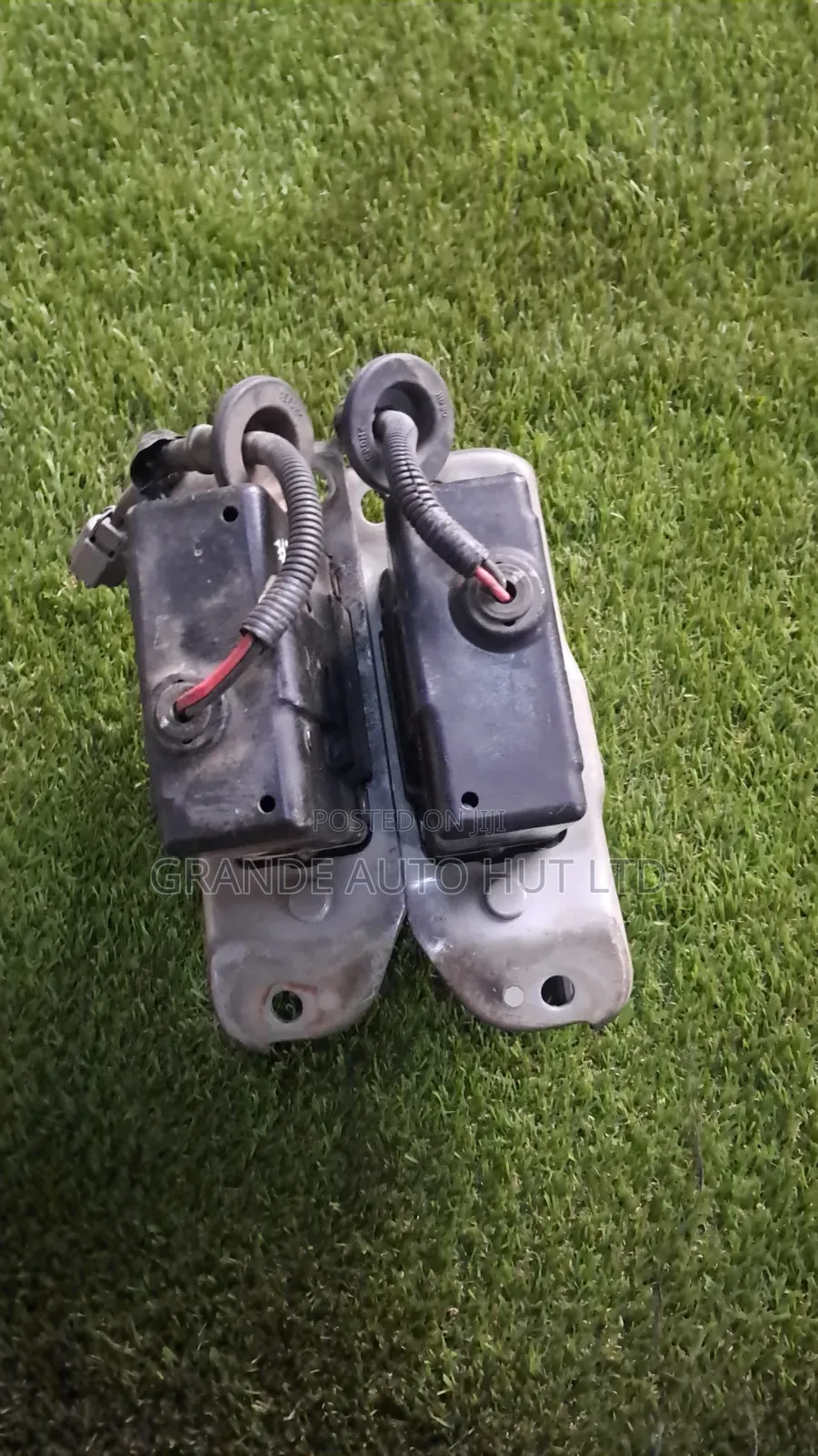 Hyundai Santa Fe Bonnet Hinge