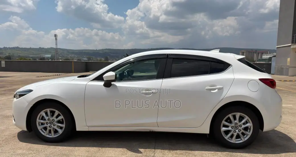 Mazda Axela 2018 White