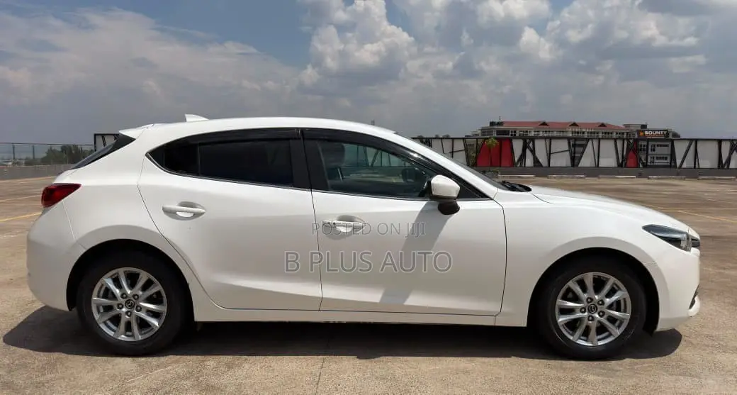 Mazda Axela 2018 White