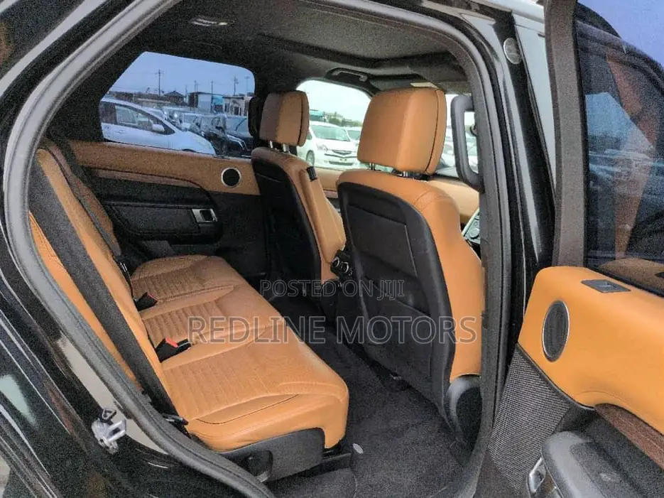 Land Rover Discovery SE 4x4 2019 Black