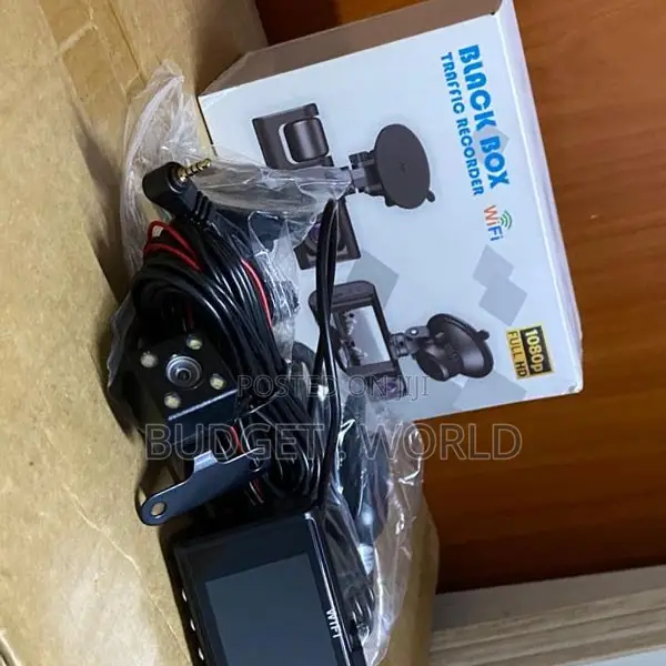 C309 3 Lens Car Dashcam With WiFi Connection