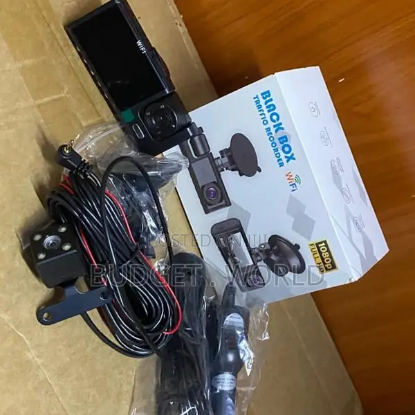 C309 3 Lens Car Camera DVR With WiFi Connectivity