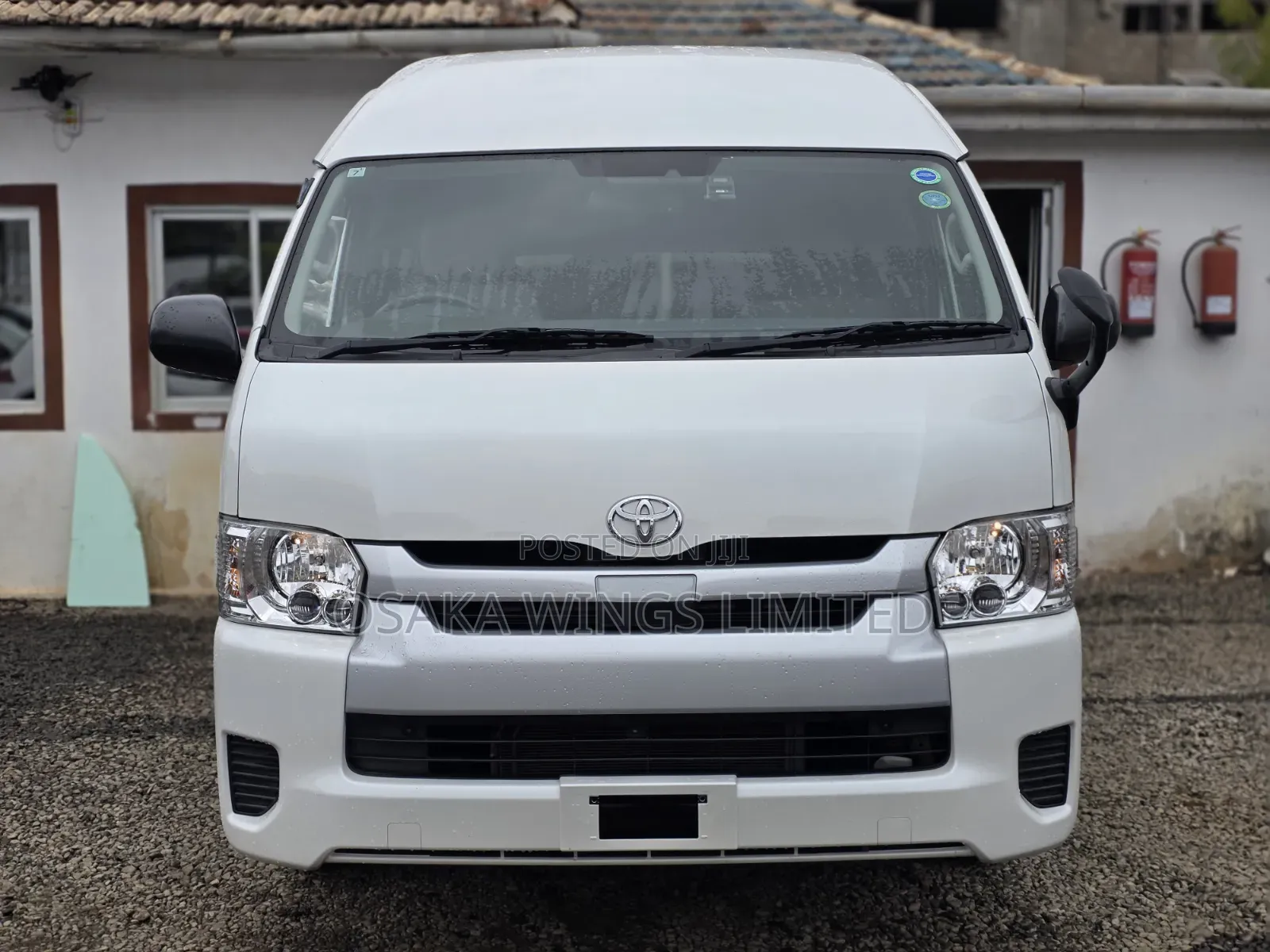Toyota HiAce 2019 White
