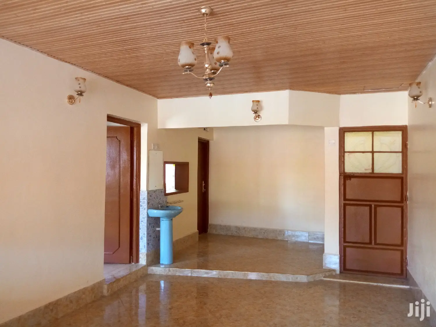 3bdrm Mansion in Kiamunyi, Nakuru Town East for sale