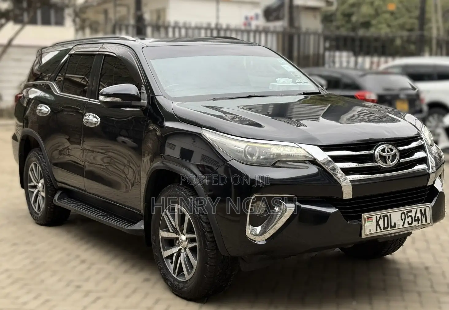 Toyota Fortuner 2016 Black