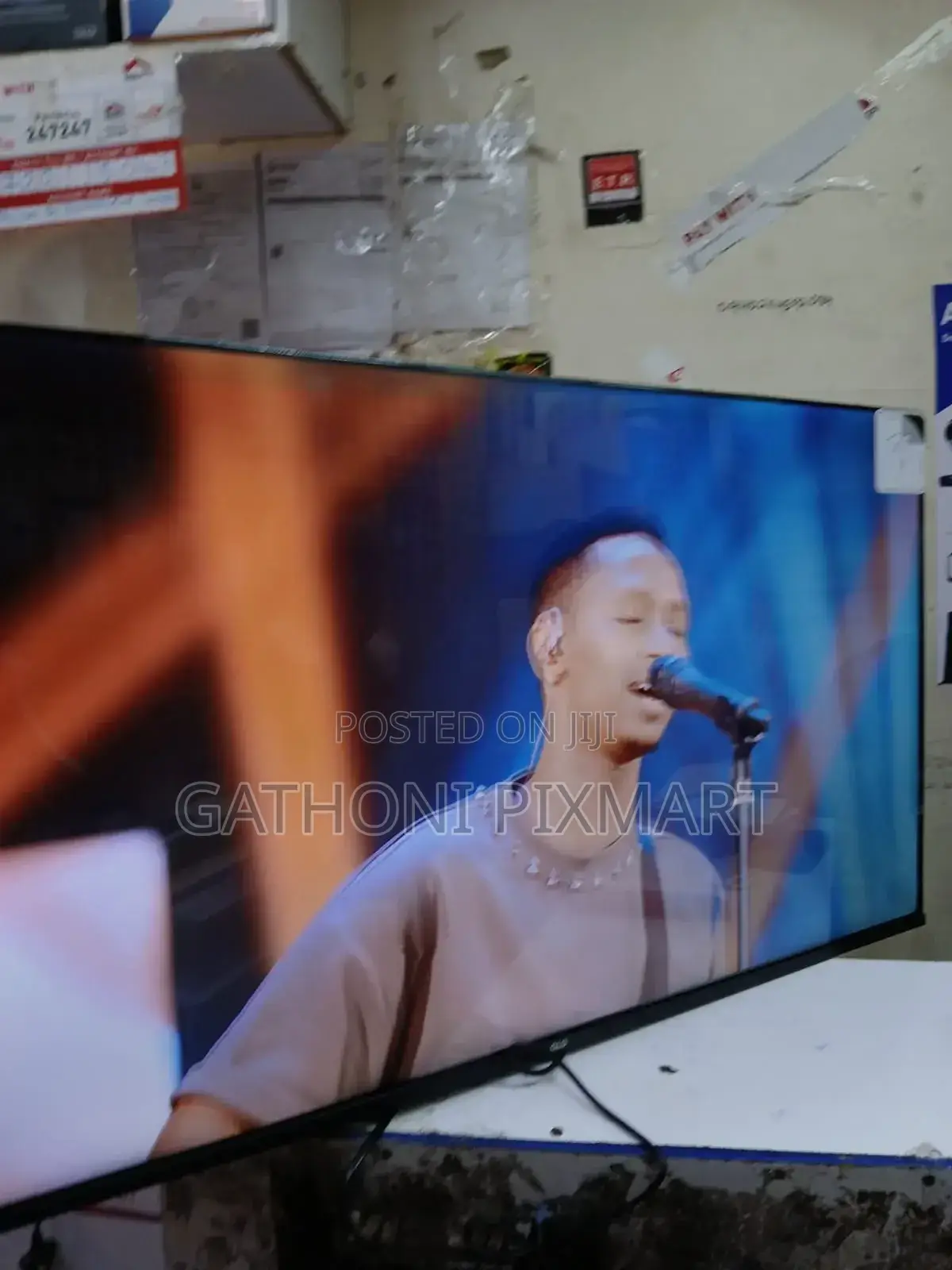 Solarmax 43 Inches Smart TV Frameless