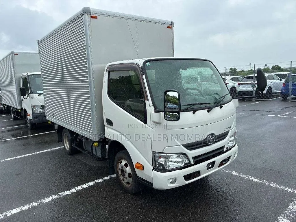 Toyota Dyna Cover Body 2019