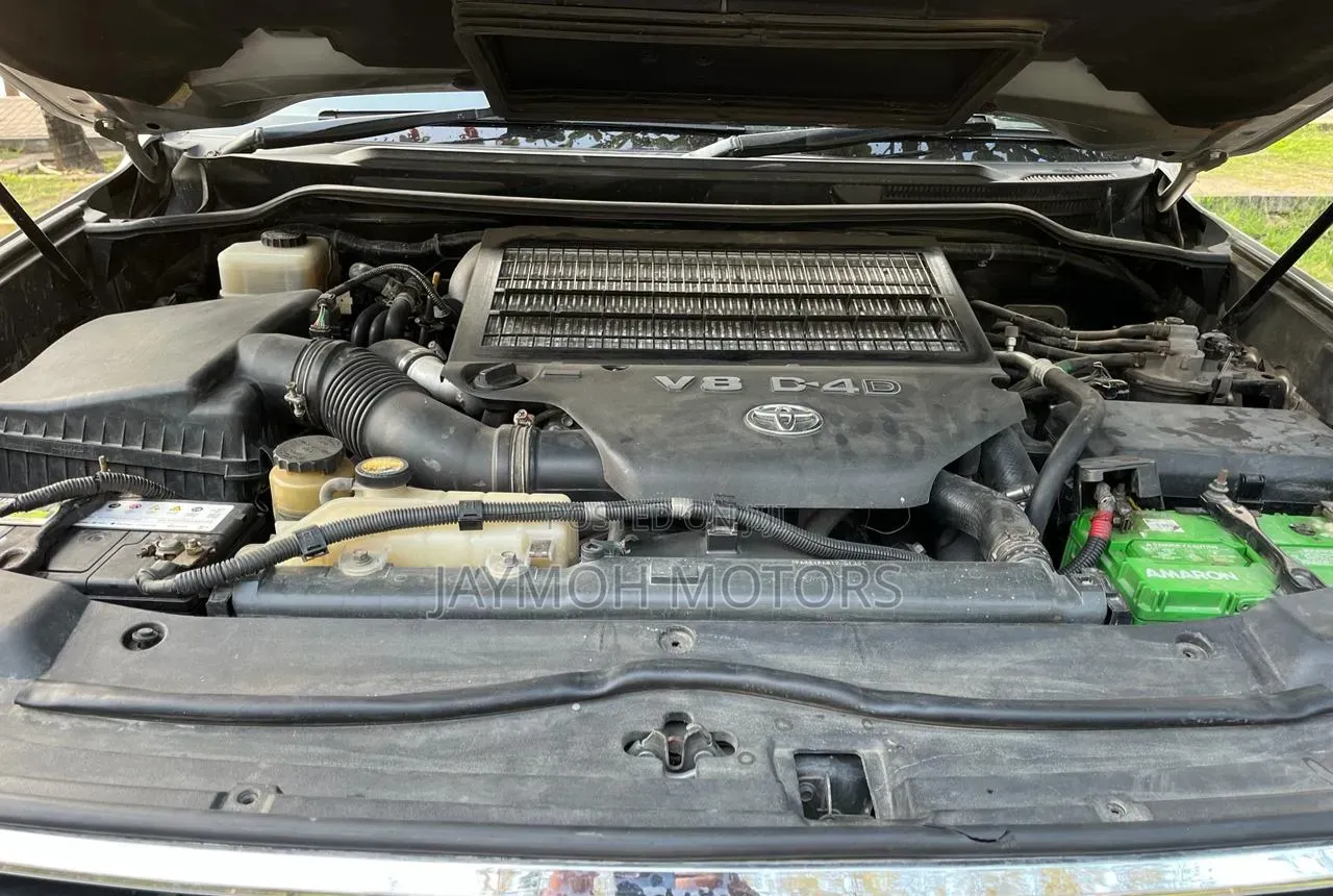 Toyota Land Cruiser 2014