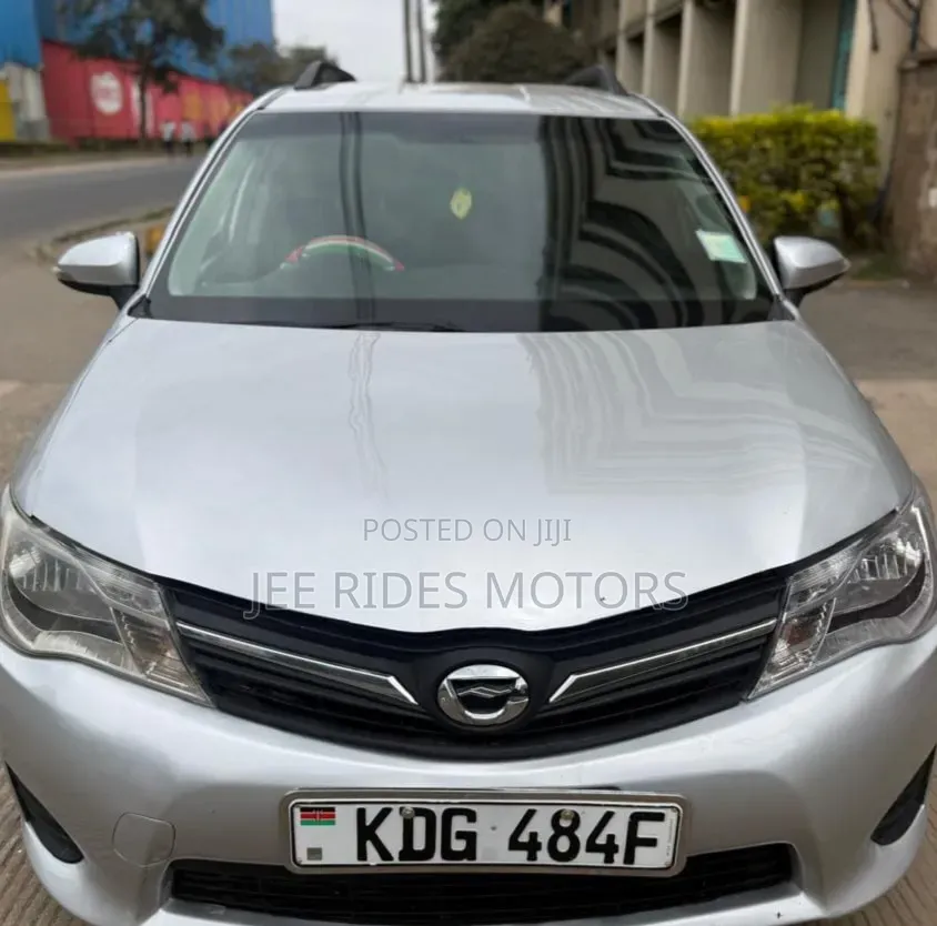Toyota Corolla Fielder 2014
