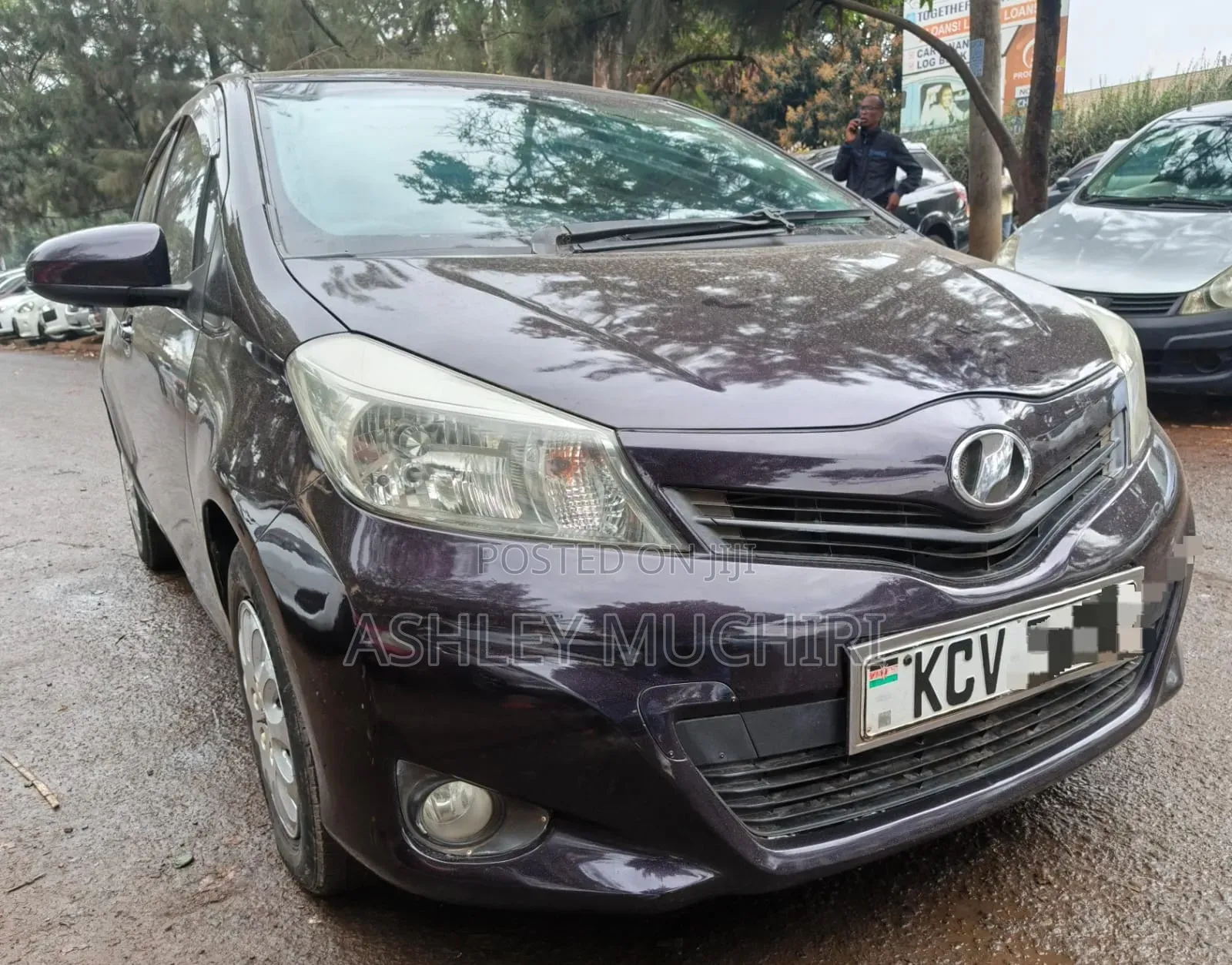 Toyota Vitz 2012 Maroon
