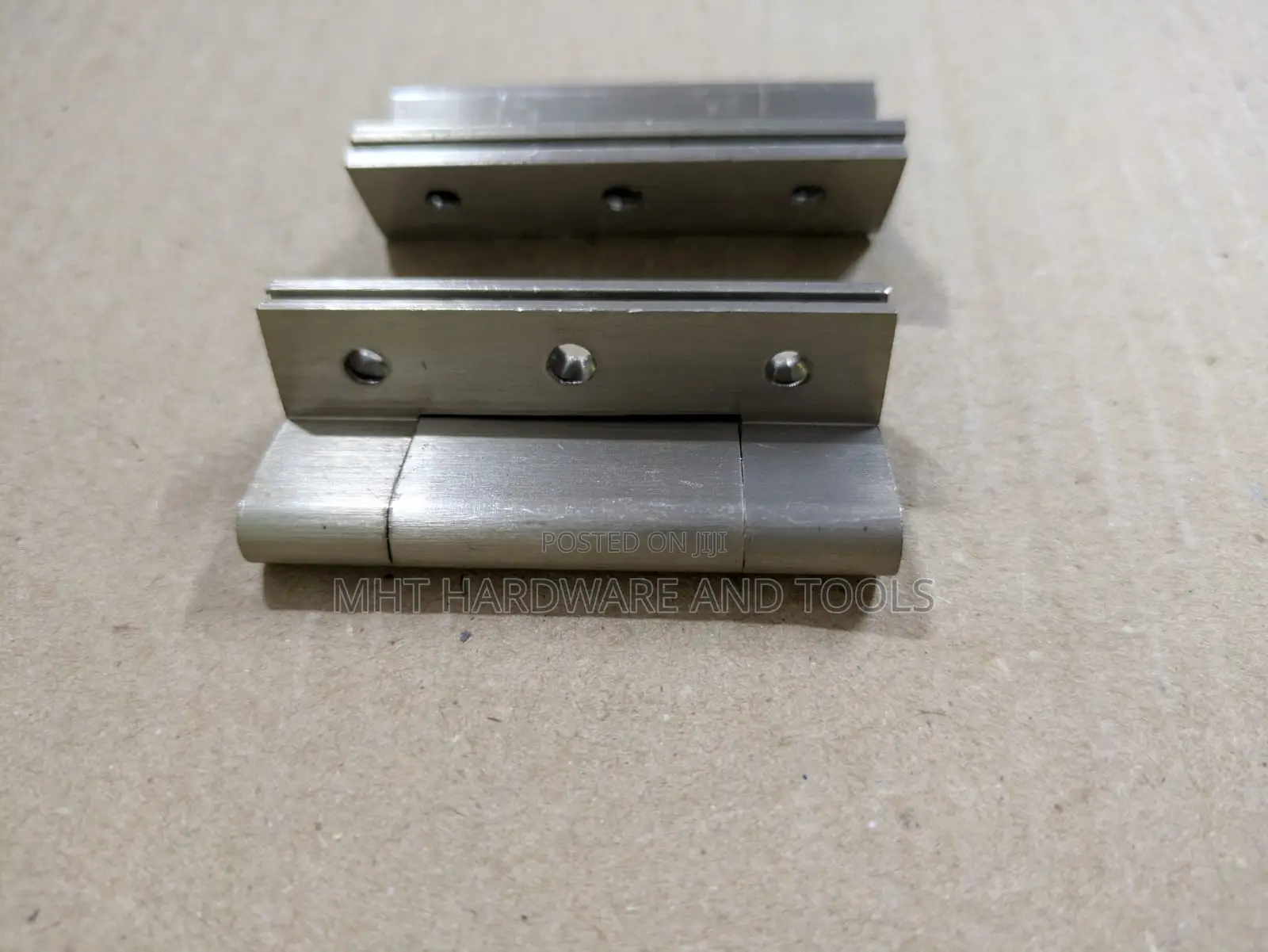 R Hinges Brass