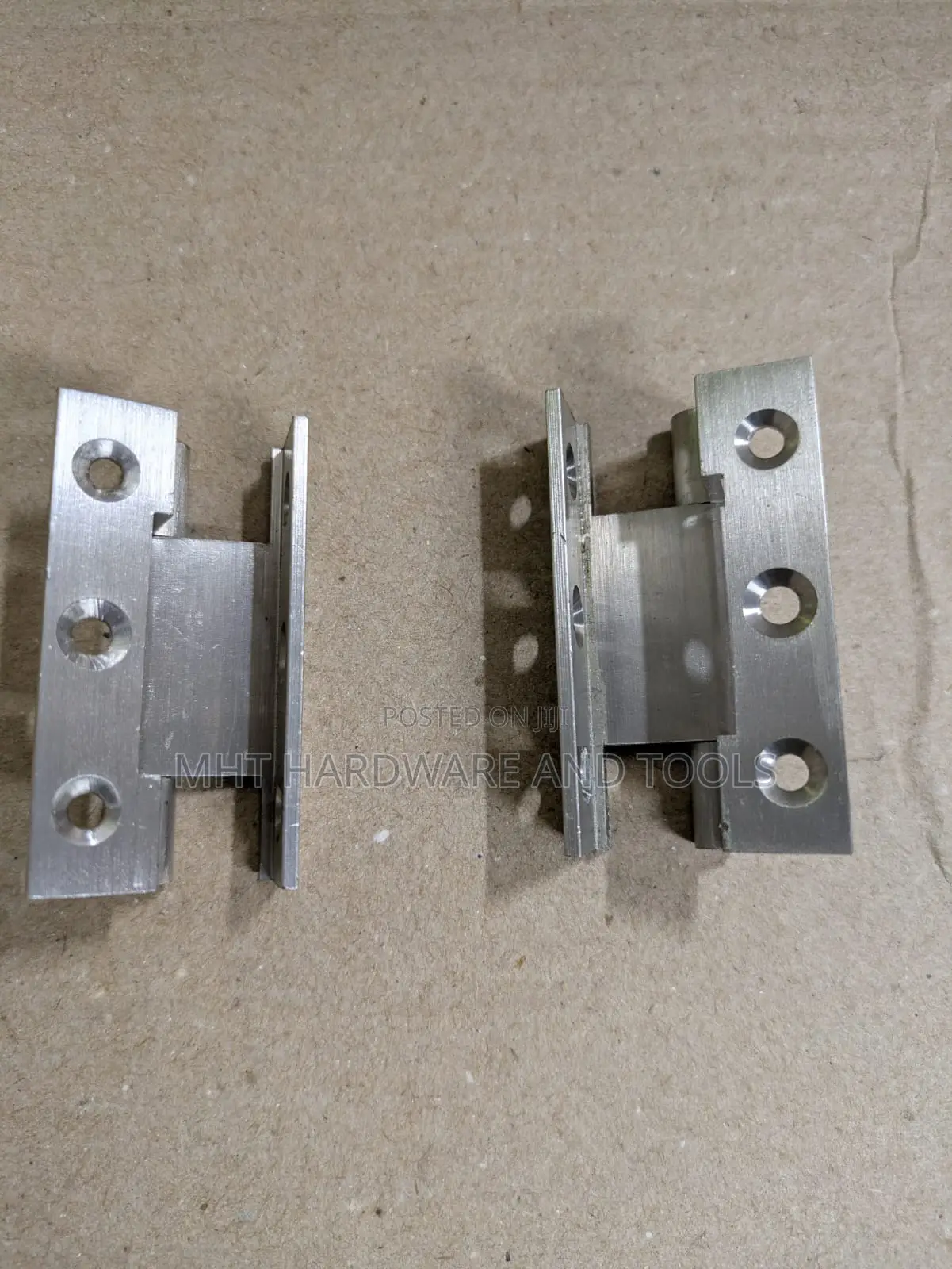 R Hinges Brass