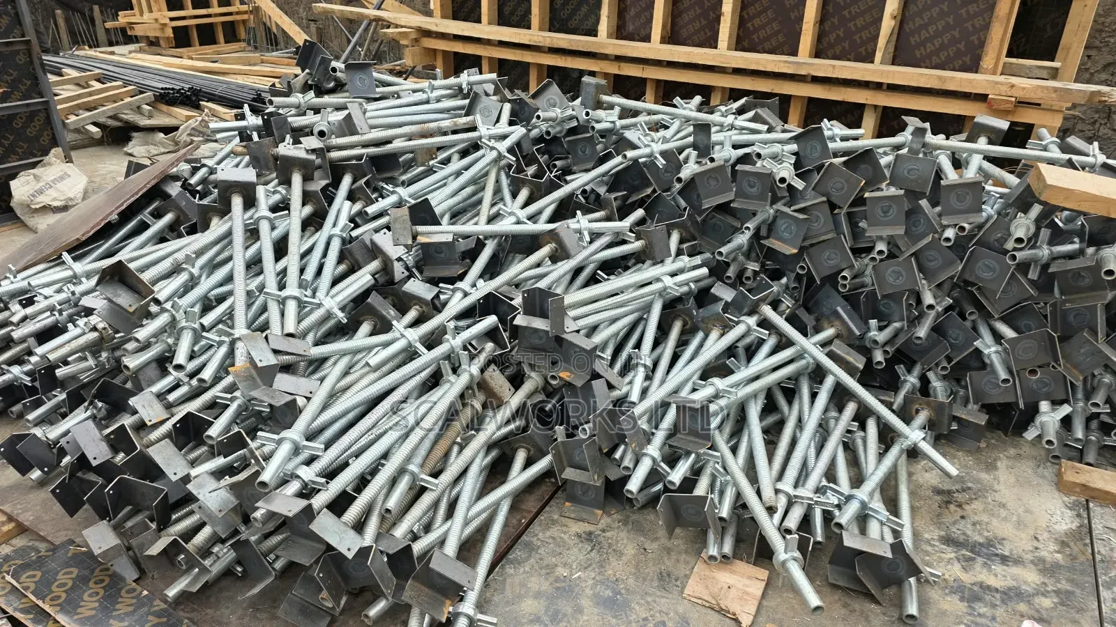 Screw Jacks for Hire