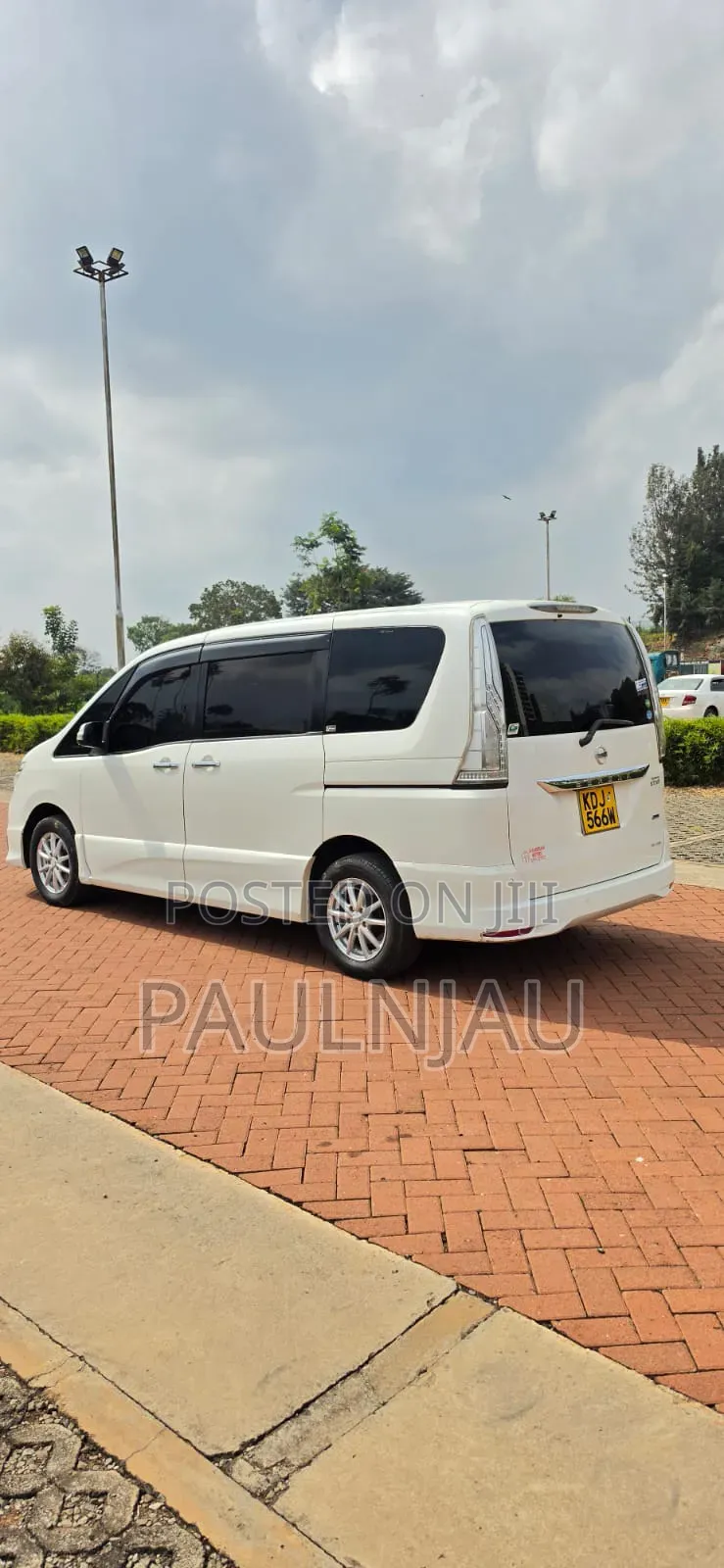 Nissan Serena 2016 White