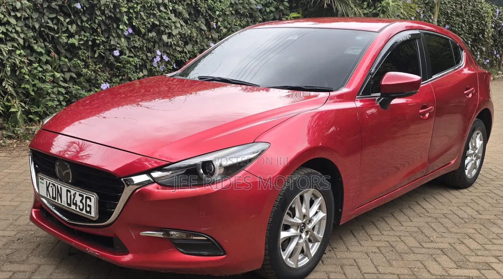 Mazda Axela 2017 Red