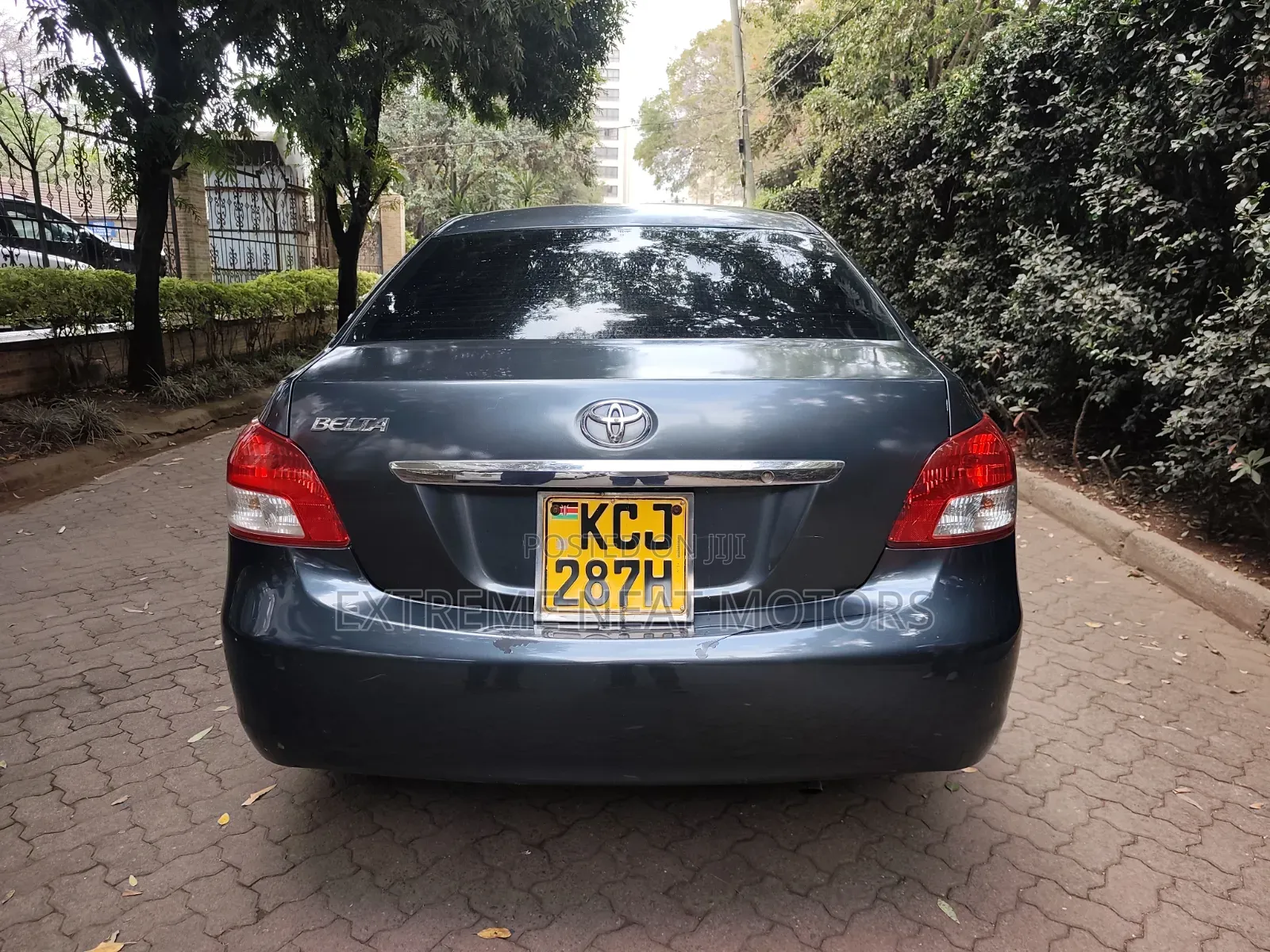 Toyota Belta 2009 Gray