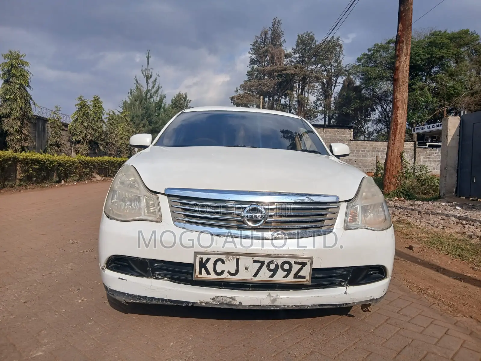 Nissan Bluebird 2009 White