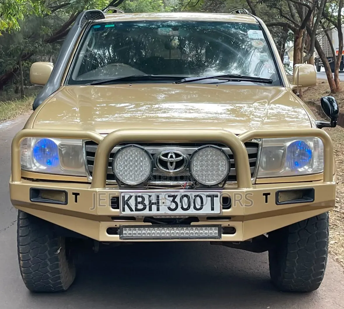 Toyota Land Cruiser 2003 Yellow