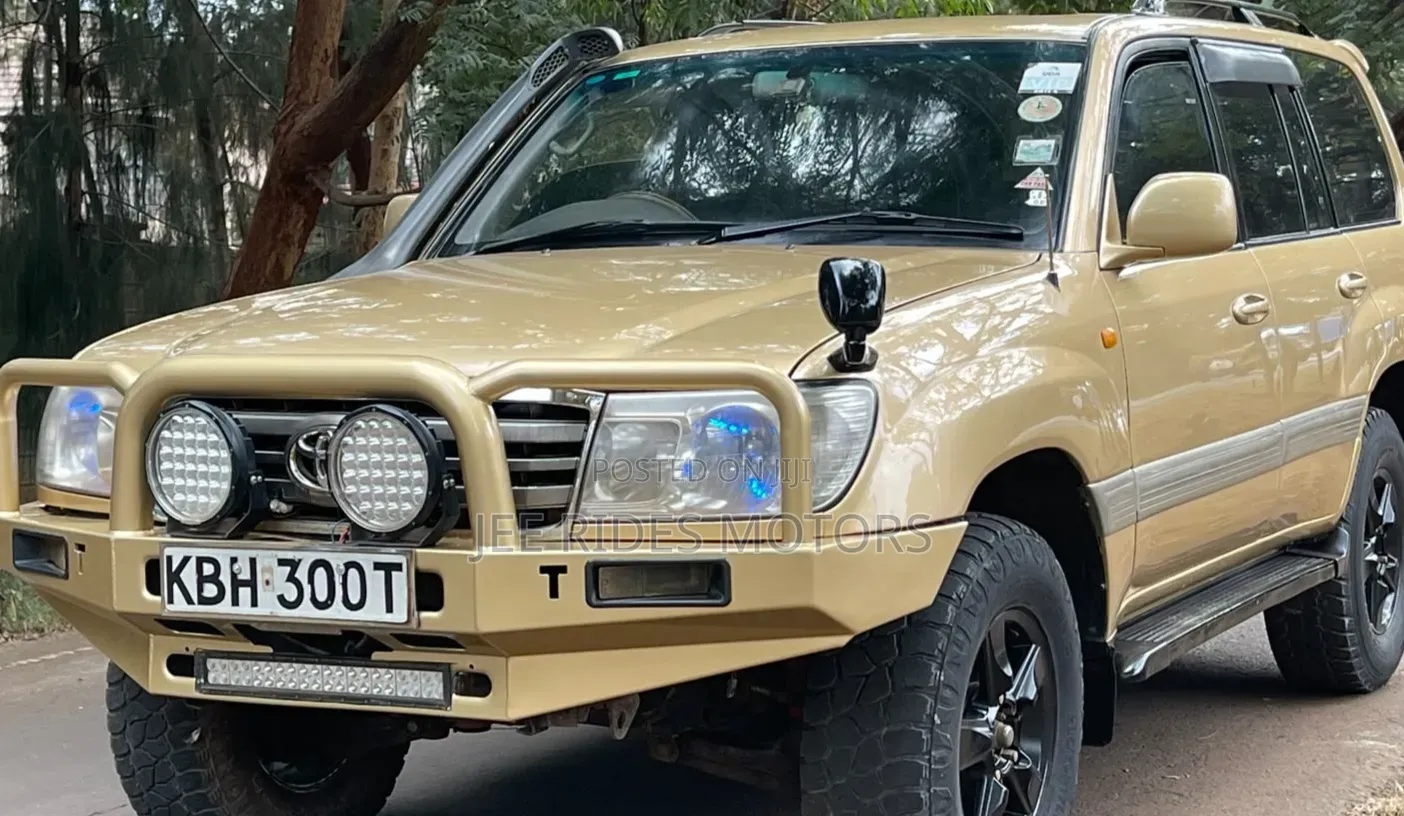 Toyota Land Cruiser 2003 Yellow