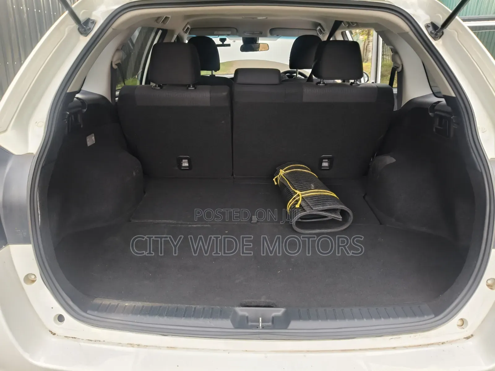 Toyota Corolla Fielder 1.5 Hybrid FWD 2018 White