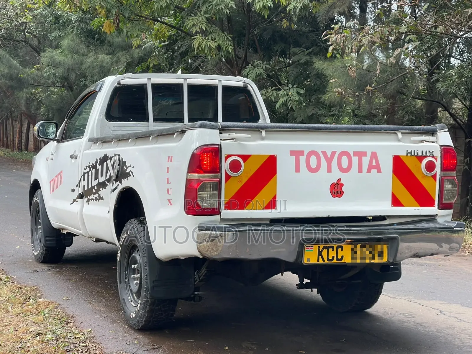 Toyota Hilux 2011 White
