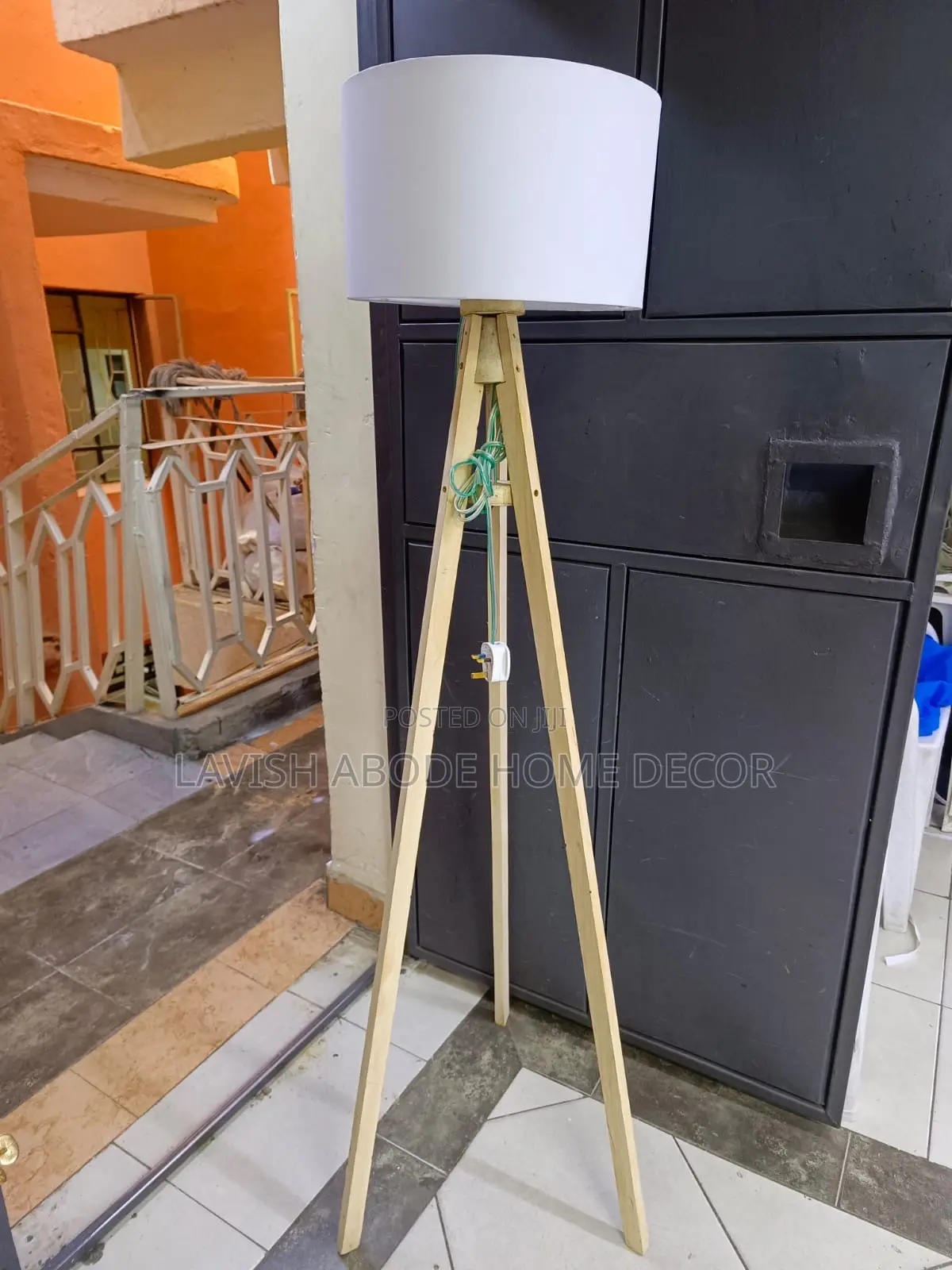 Cream White Tripod Floor Lamp – Clear Wood Finish Stand