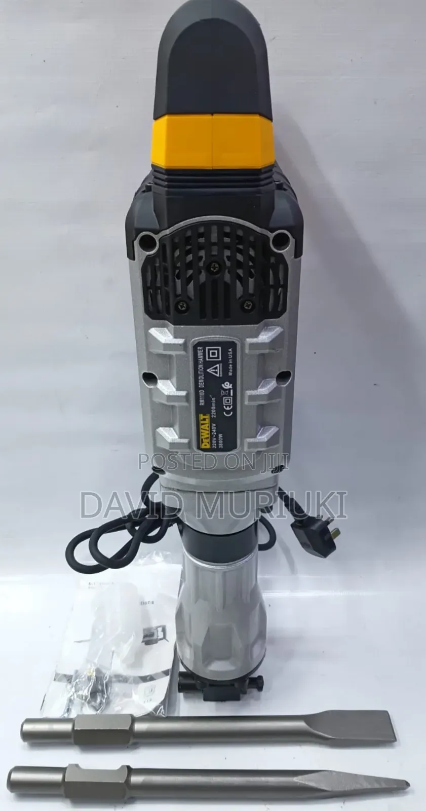 DEWALT Heavy-Duty 3800W Demolition Machine