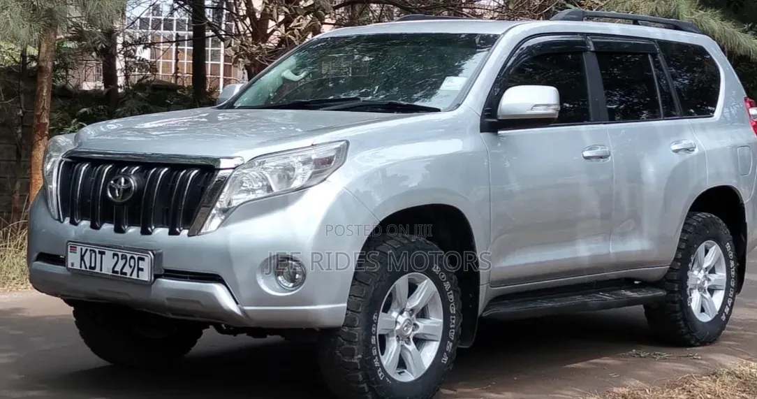 Toyota Land Cruiser Prado 2013