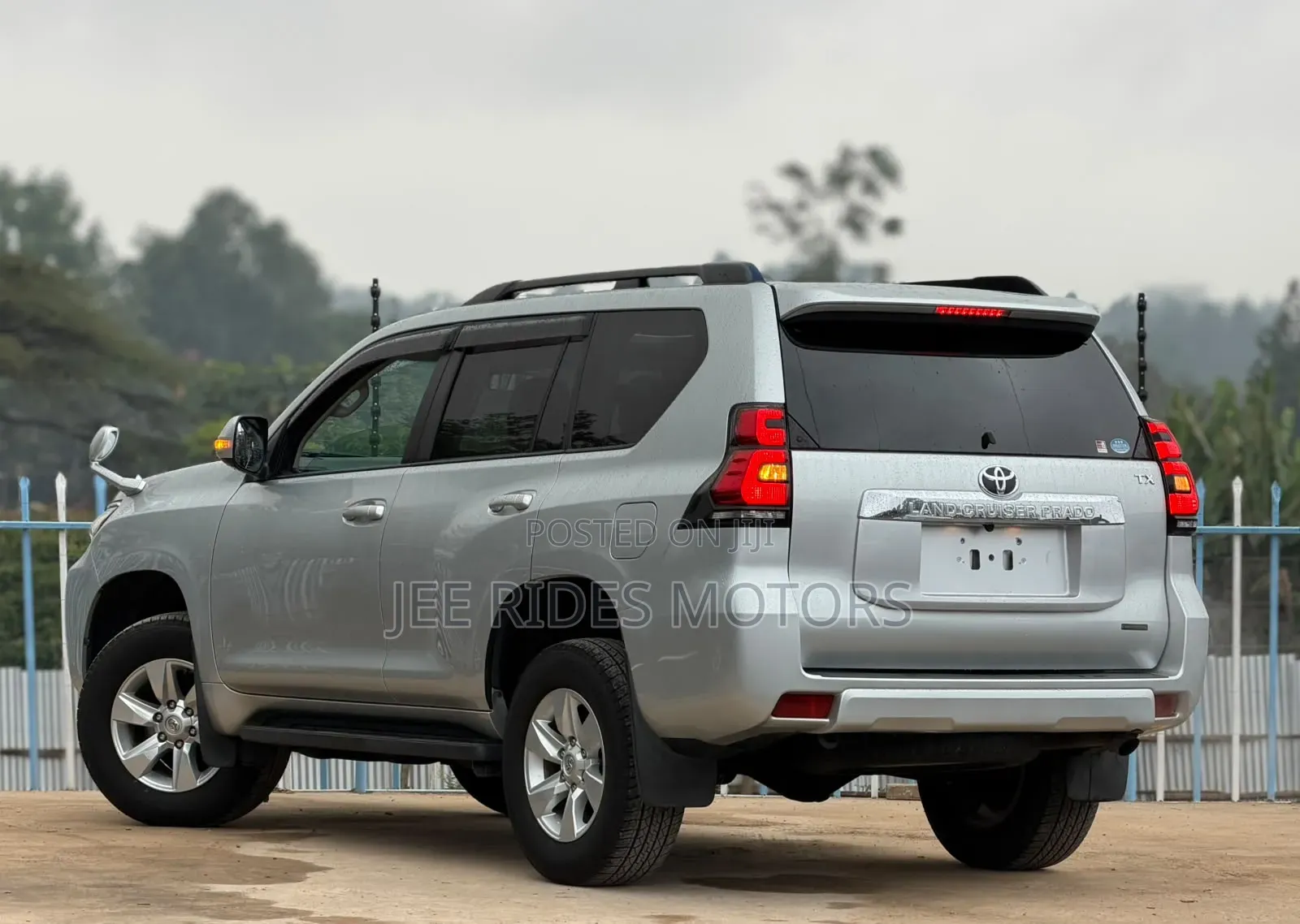 Toyota Land Cruiser Prado 2019 Silver