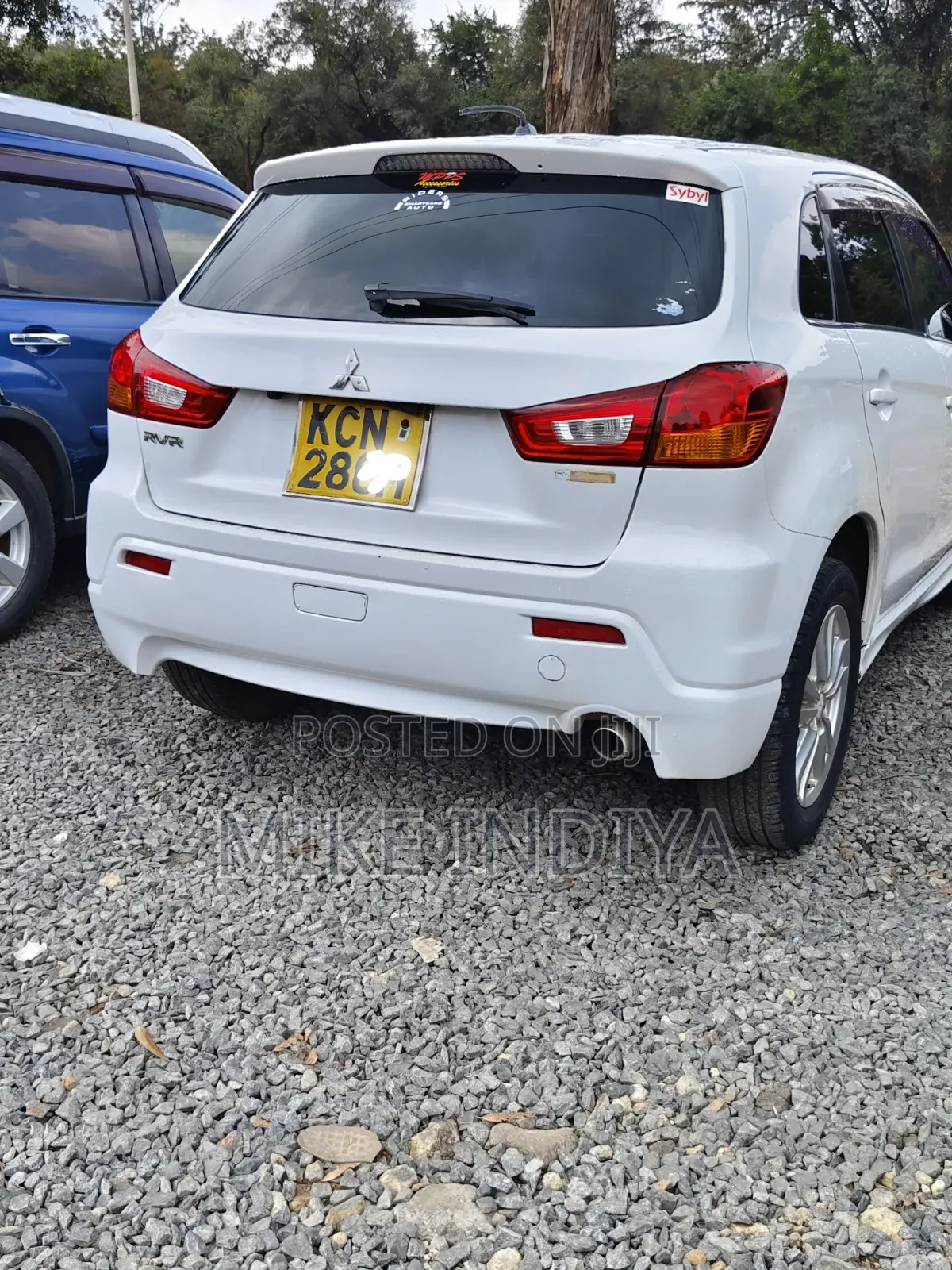 Mitsubishi RVR 2010 White