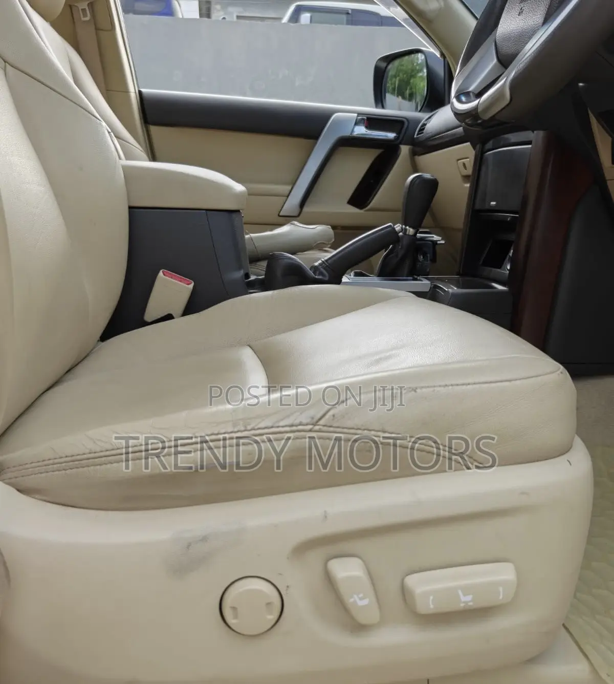 Toyota Land Cruiser Prado 2015 White