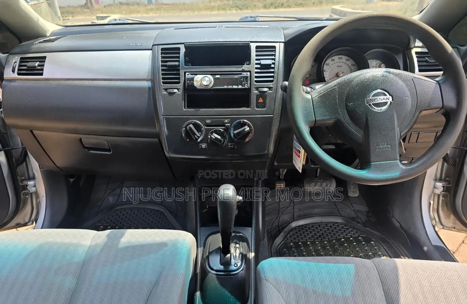 Nissan Tiida 2009 Silver