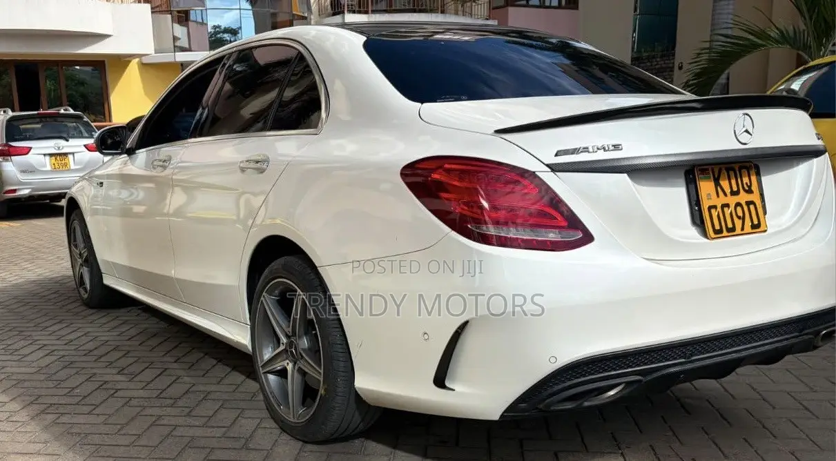 Mercedes-Benz C200 2017 White