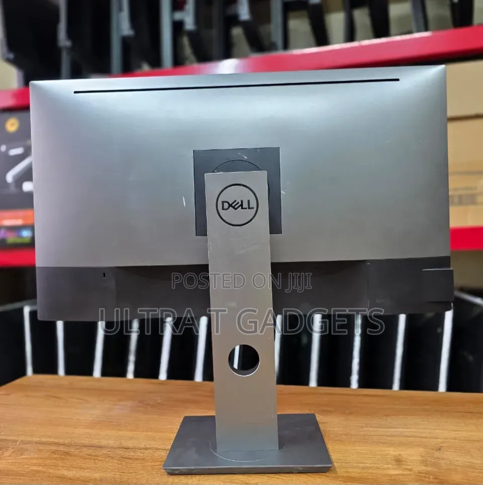 Dell U2718Q 27" IPS Monitor – HDR