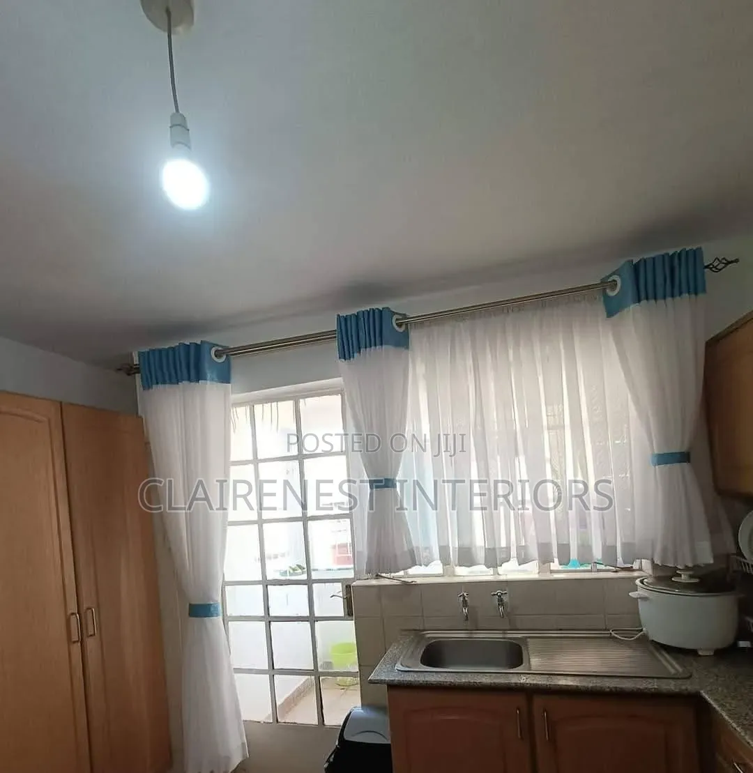 Make Compact Homes Feel Luxurious With Classy Kitchen Curtain Set