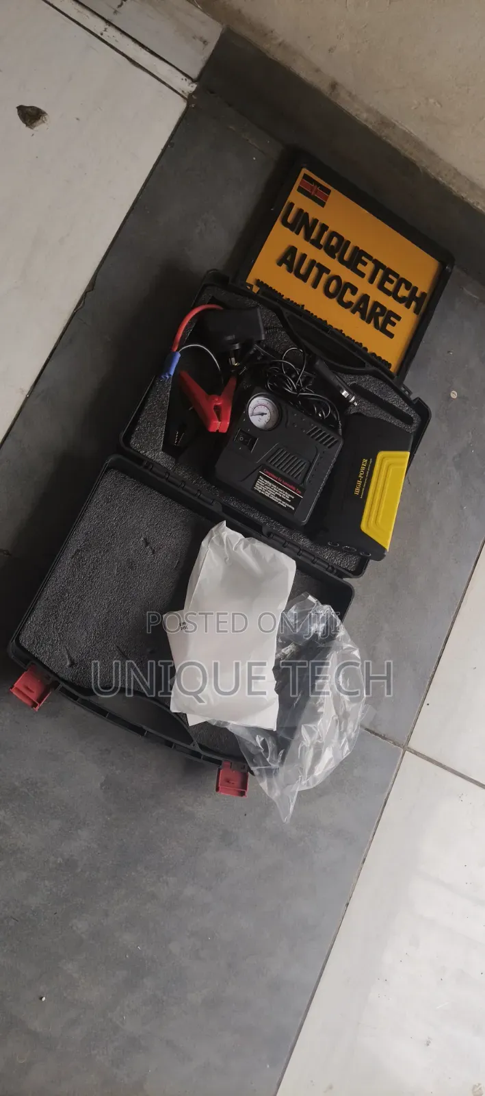 Car Jump Starter Kit With Tyre Inflator