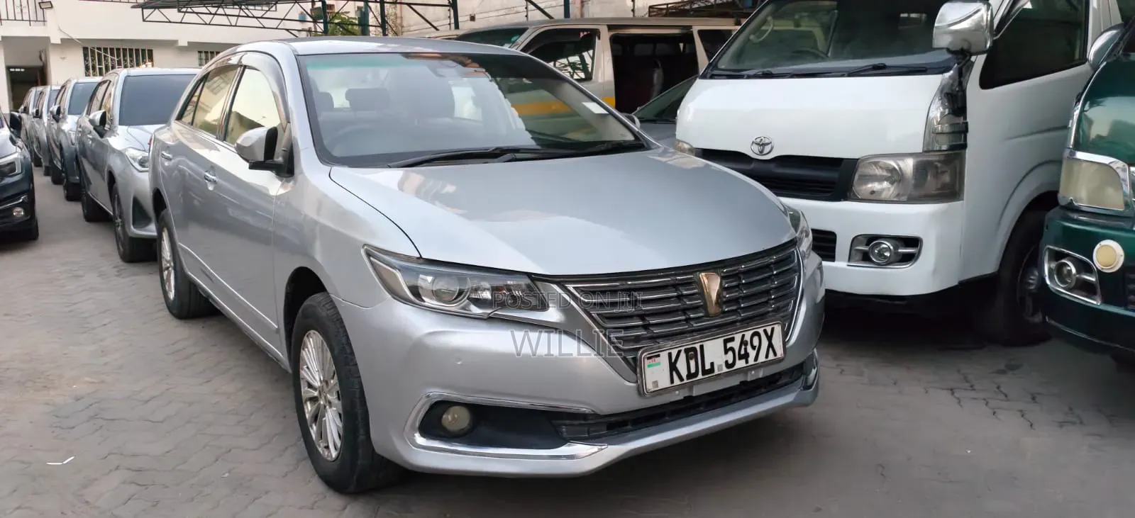 Toyota Premio 2016 Silver