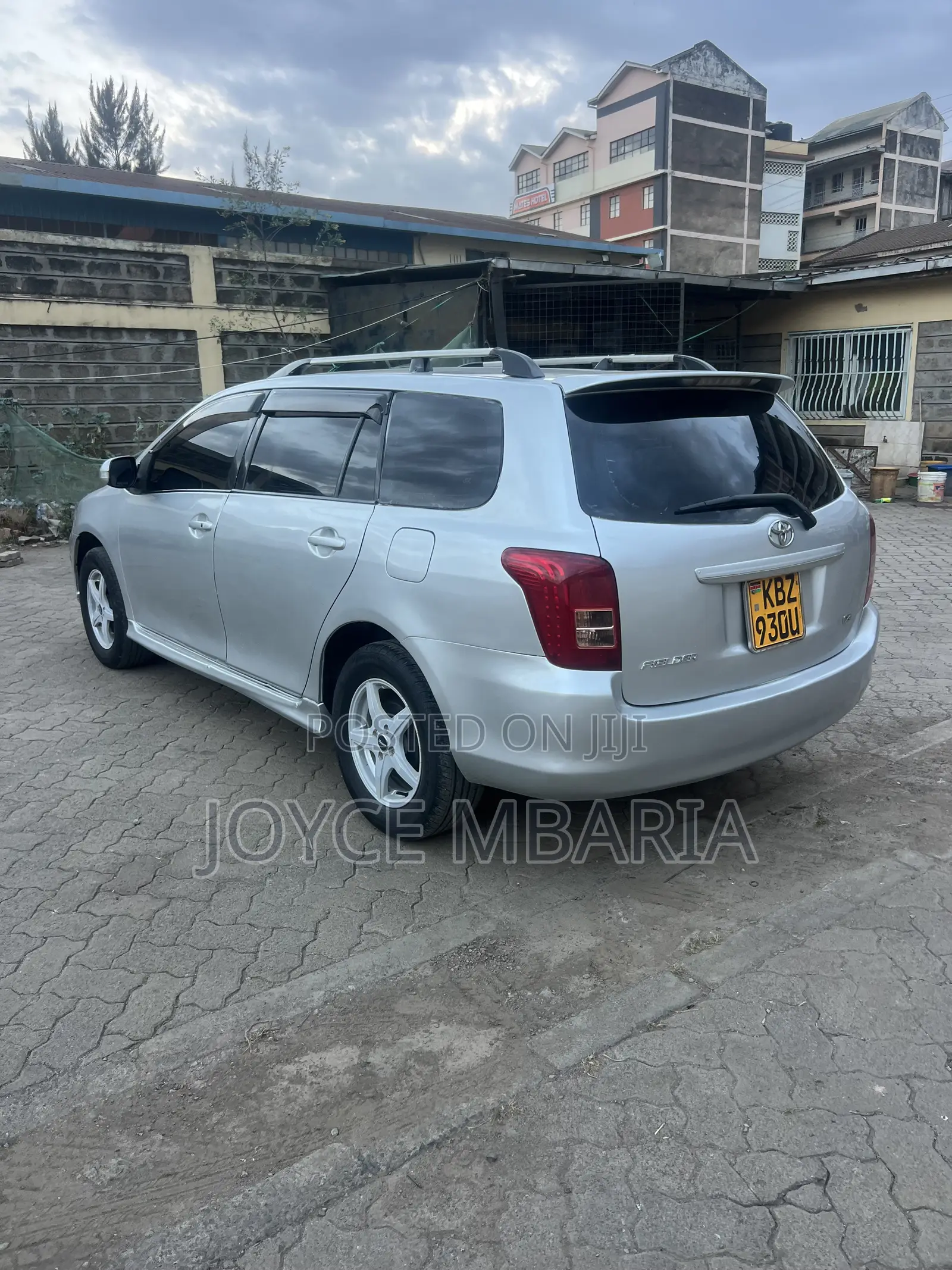 Toyota Corolla Fielder 2009 Silver