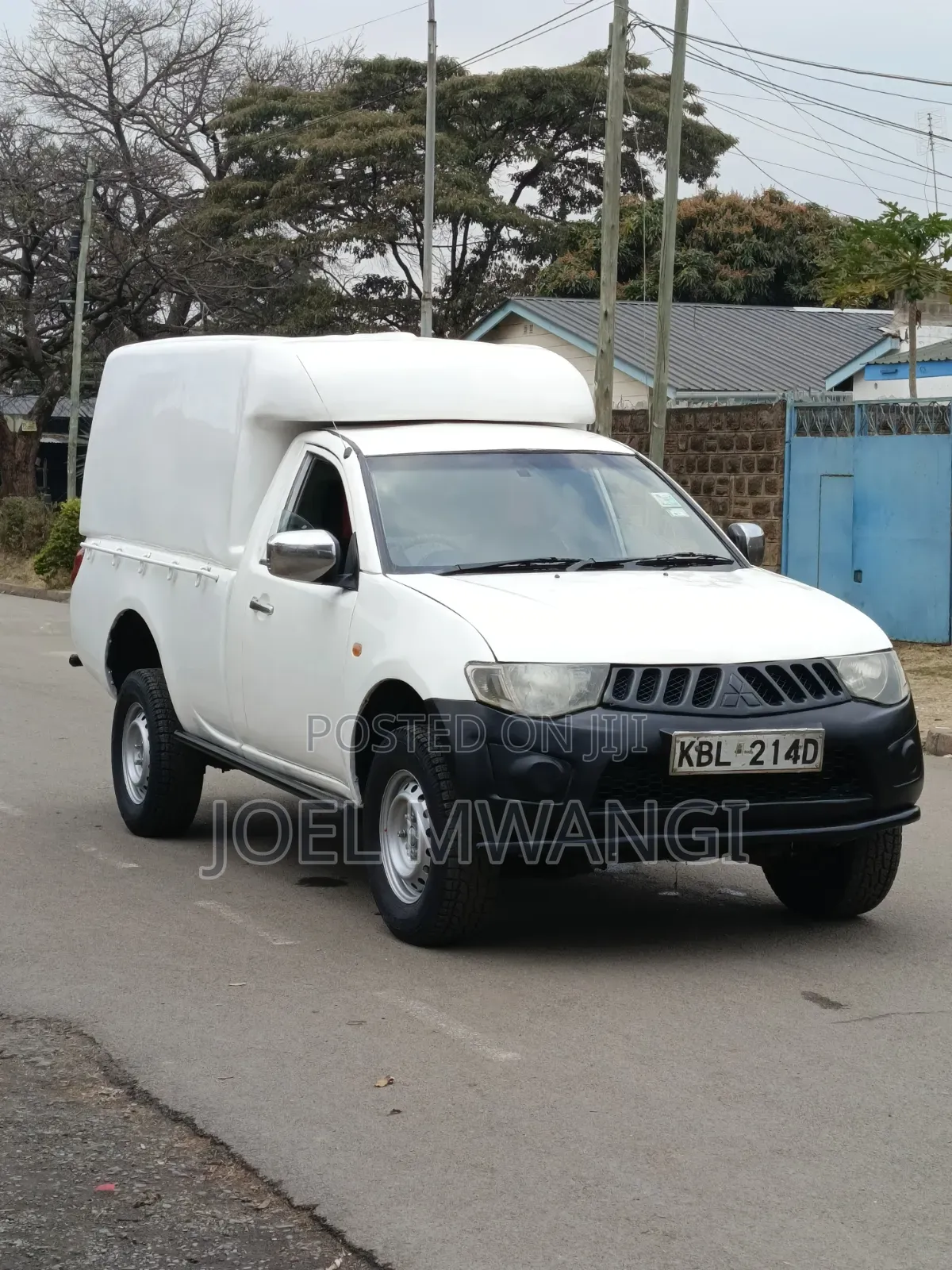 Mitsubishi L400 2009 White