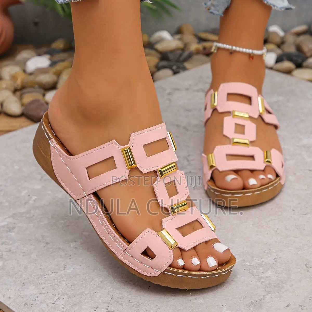 Classic Lady Wedge Sandals