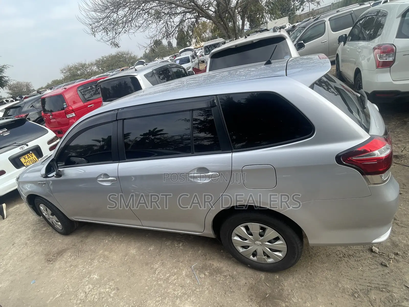 Toyota Corolla Fielder 2017 Silver