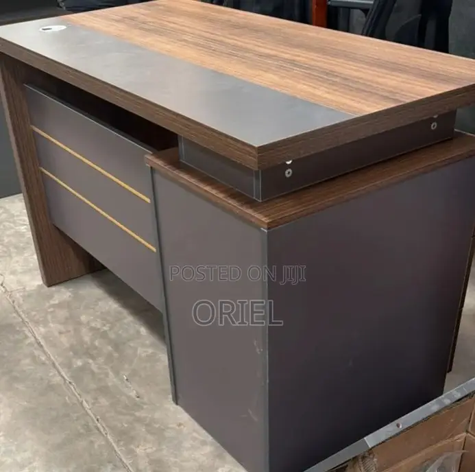 Office Desk : Single Staff 140CM Executive Desk