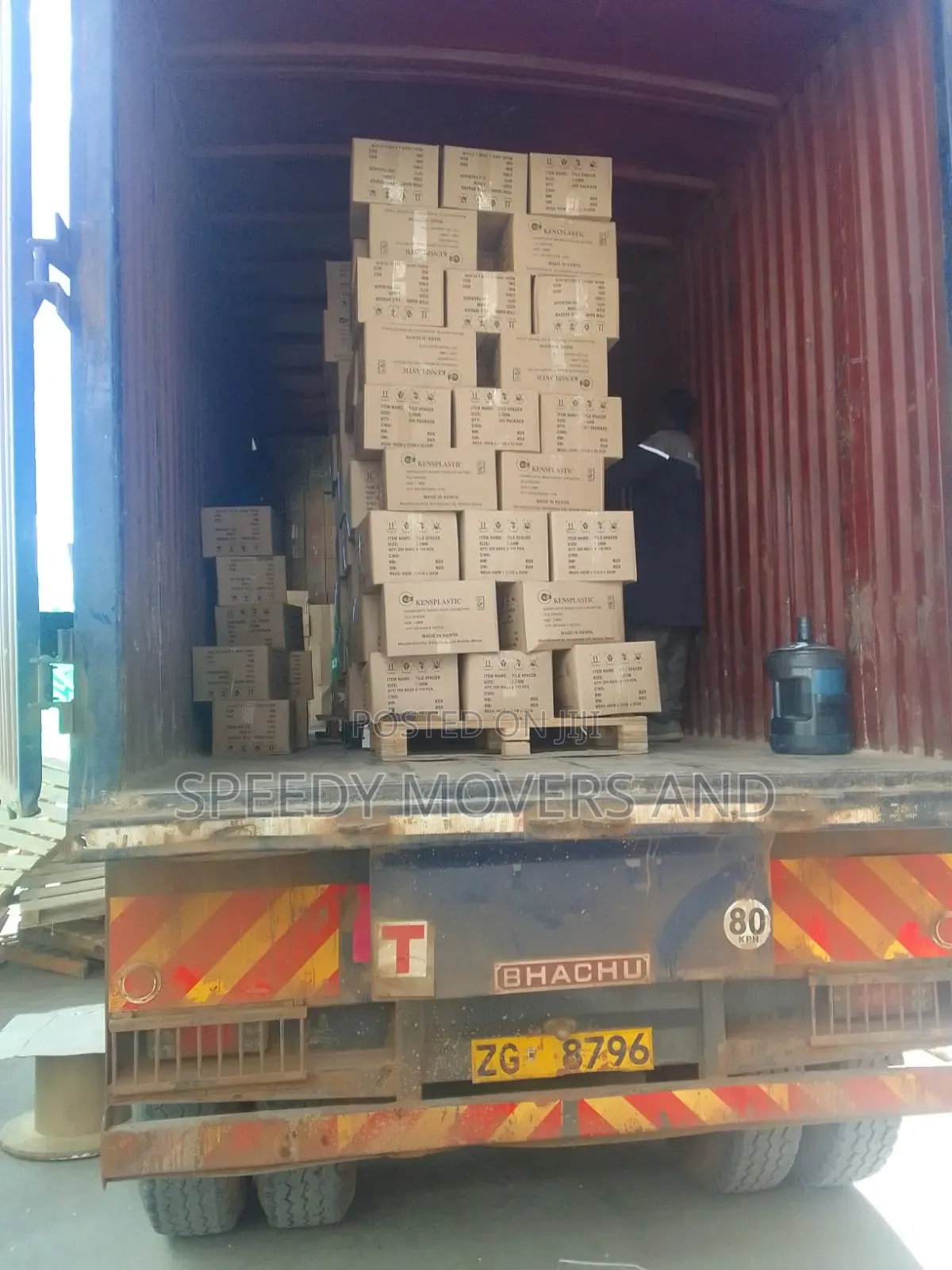 EFFICIENT TRANSPORT SOLUTION-Truck Road Freight Available