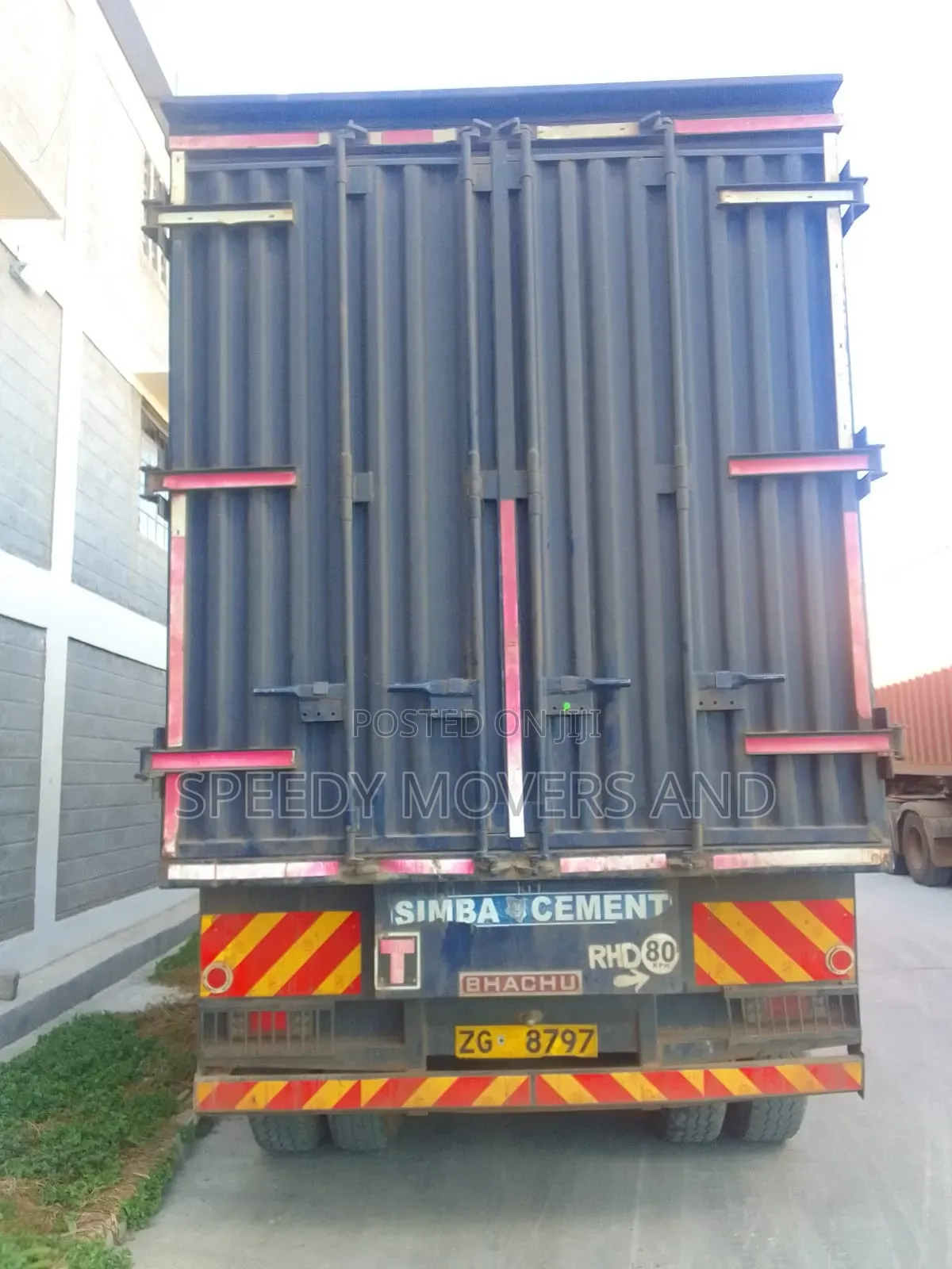 EFFICIENT TRANSPORT SOLUTION-Truck Road Freight Available