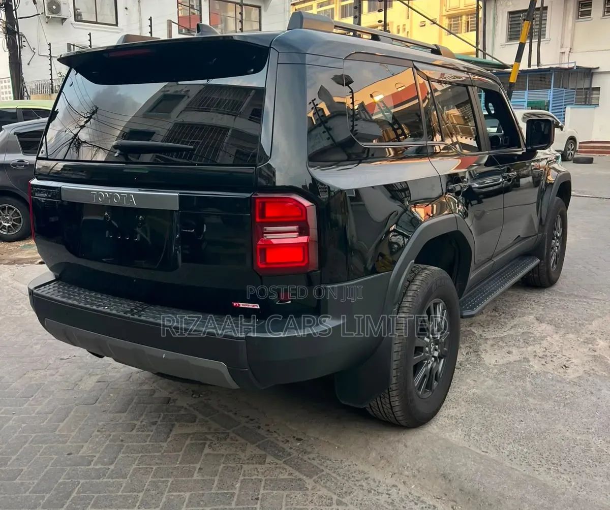 Toyota Land Cruiser Prado 2024