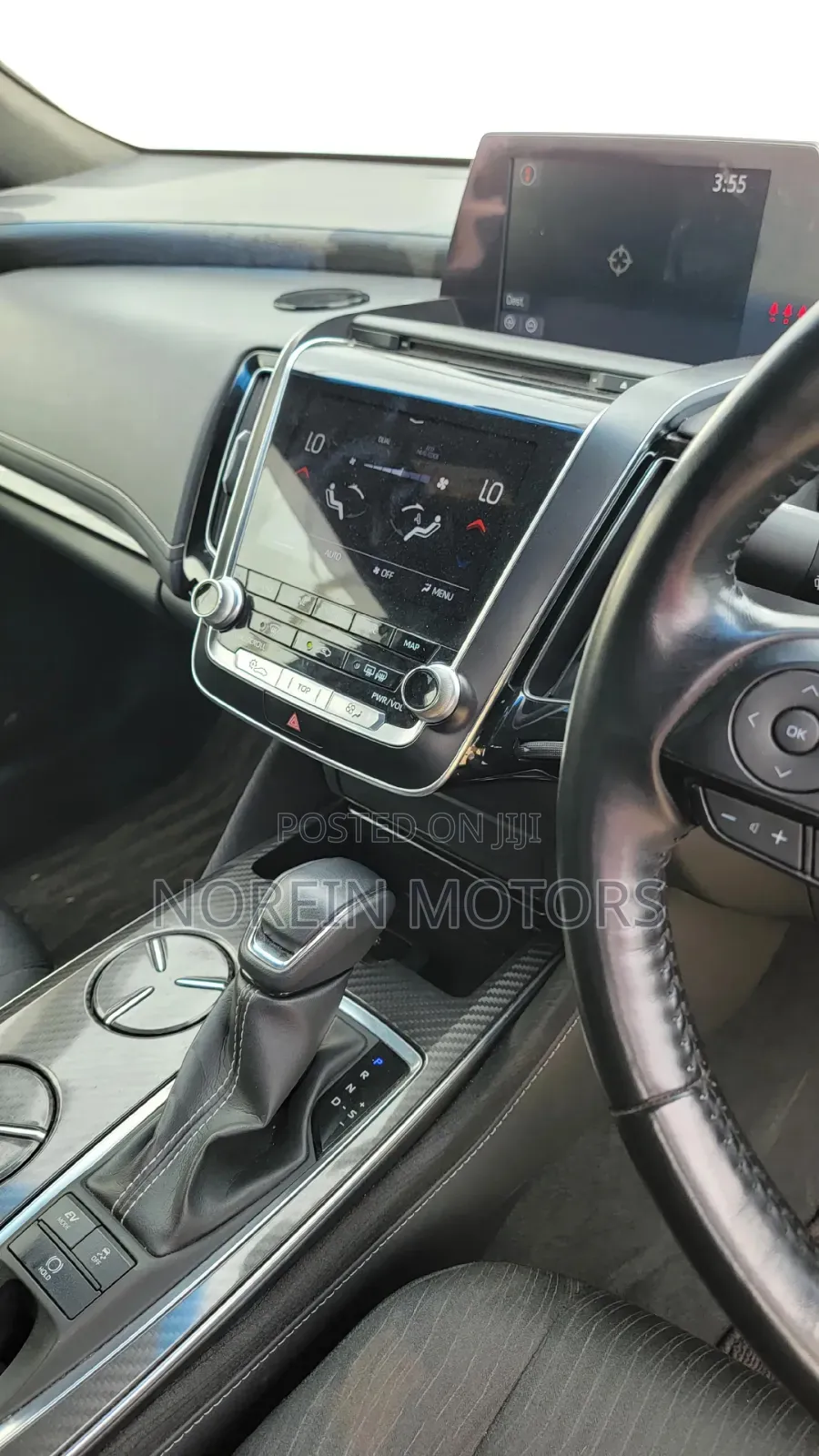 Toyota Crown 2019 Teal