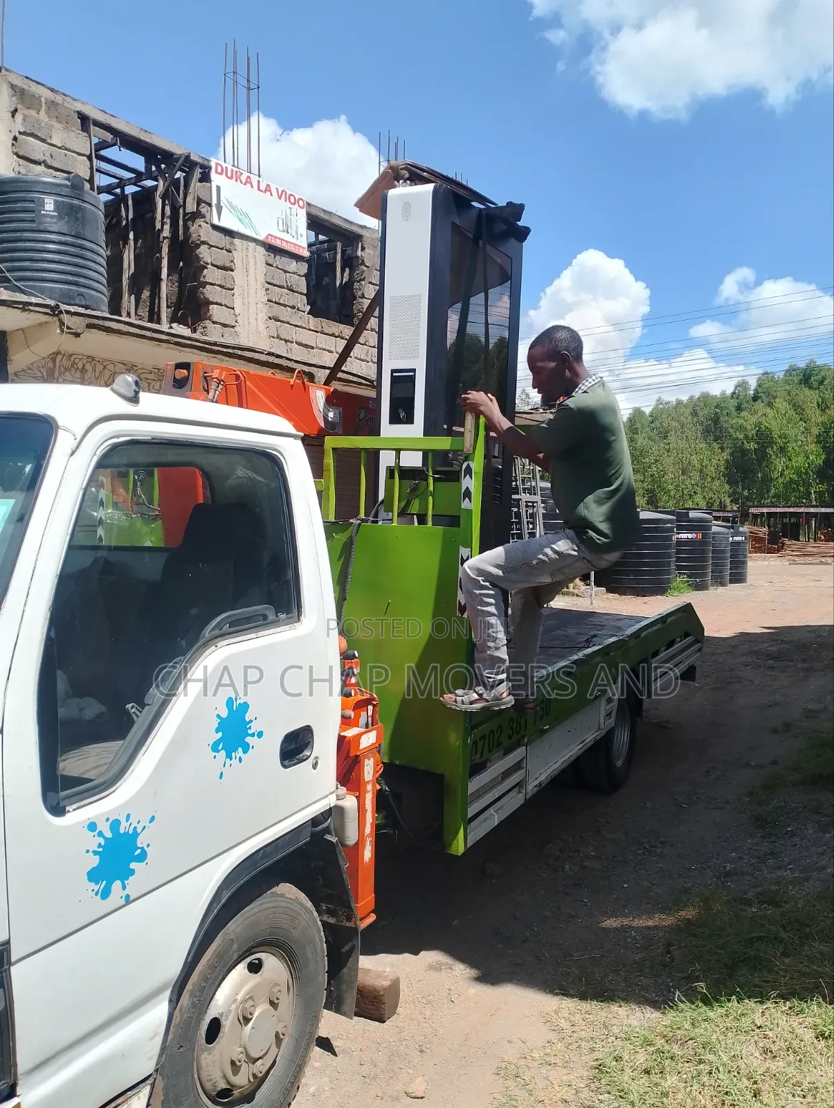 Small Trucks With Crane for Light Lifting Available for Hire