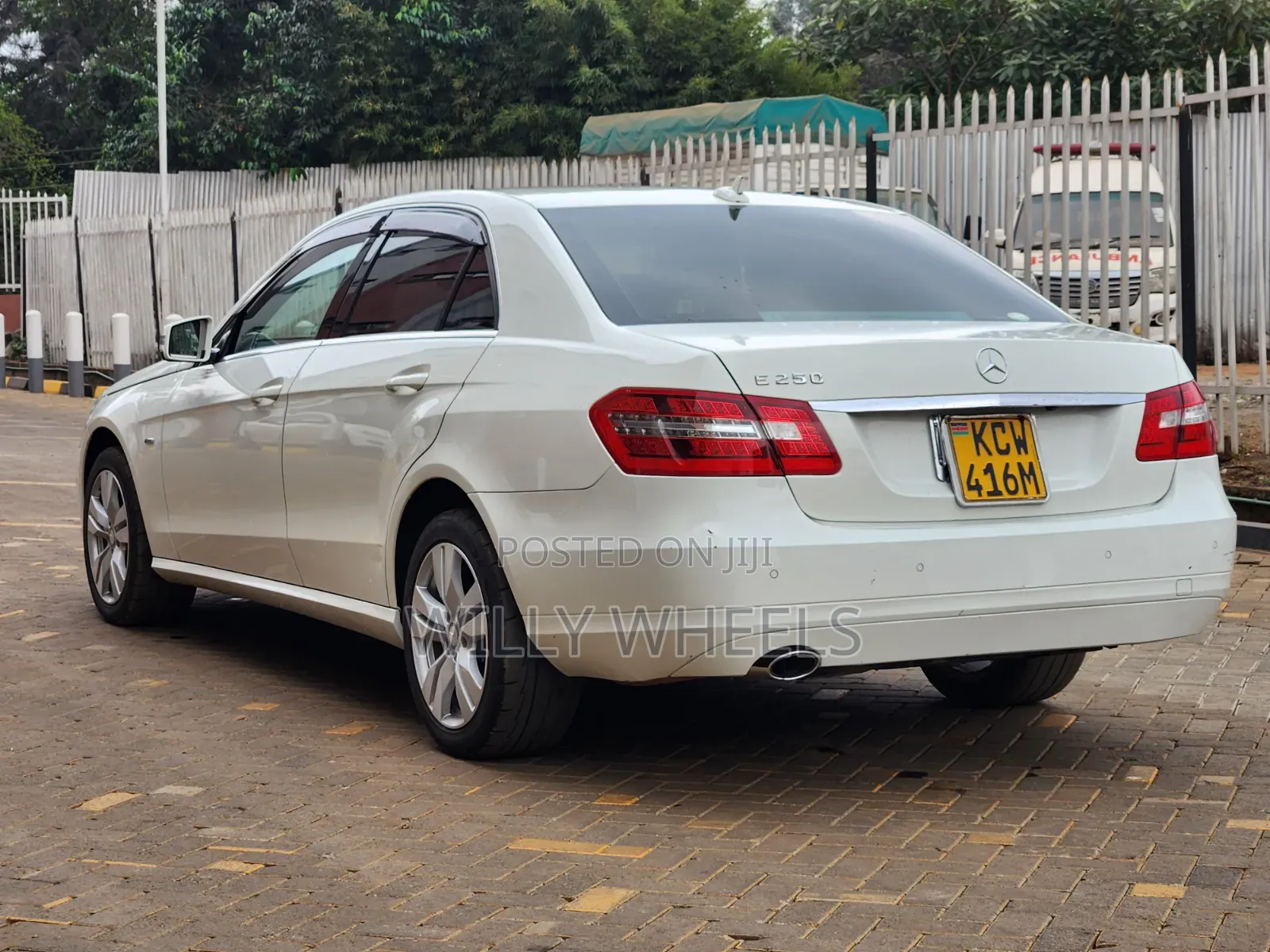 Mercedes-Benz E250 2012 White