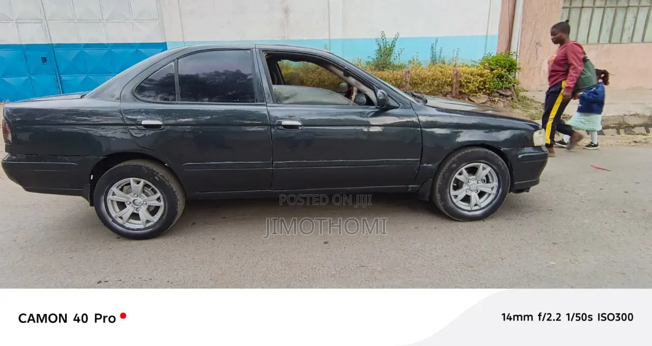 Nissan Bluebird 2002 Blue