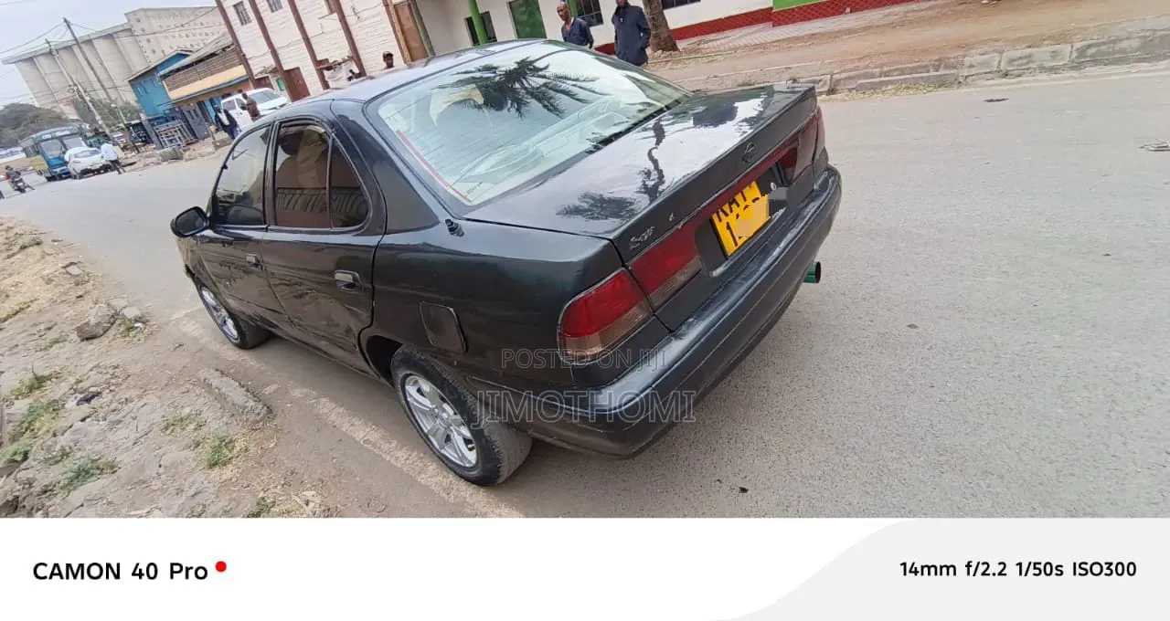 Nissan Bluebird 2002 Blue